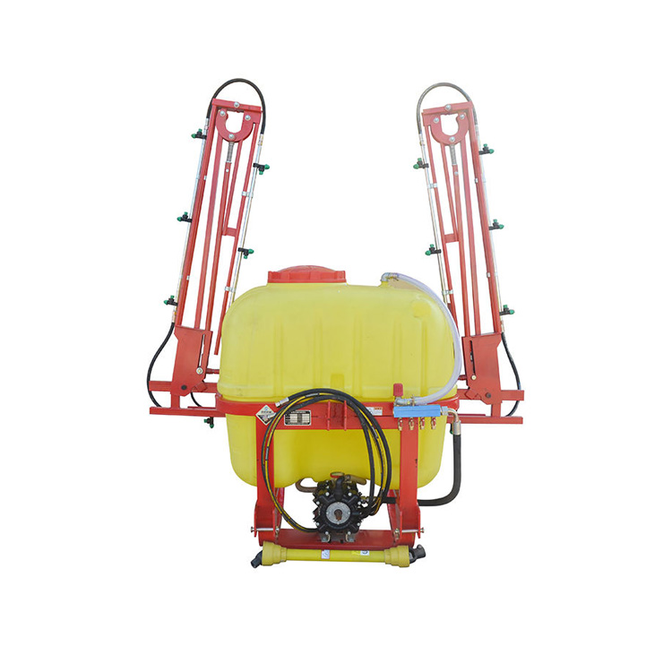 Селскостопанска пръскачка, монтирана на трактор